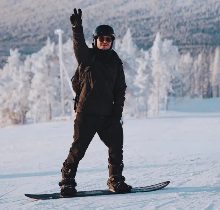 Lapland travel - Lapland trips - snowboarding - Luosto - northern lights
