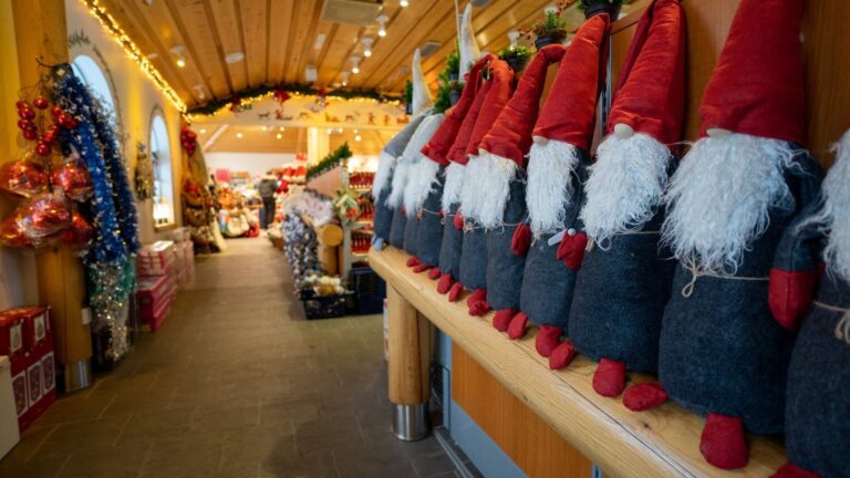 boutique Santa Claus Village