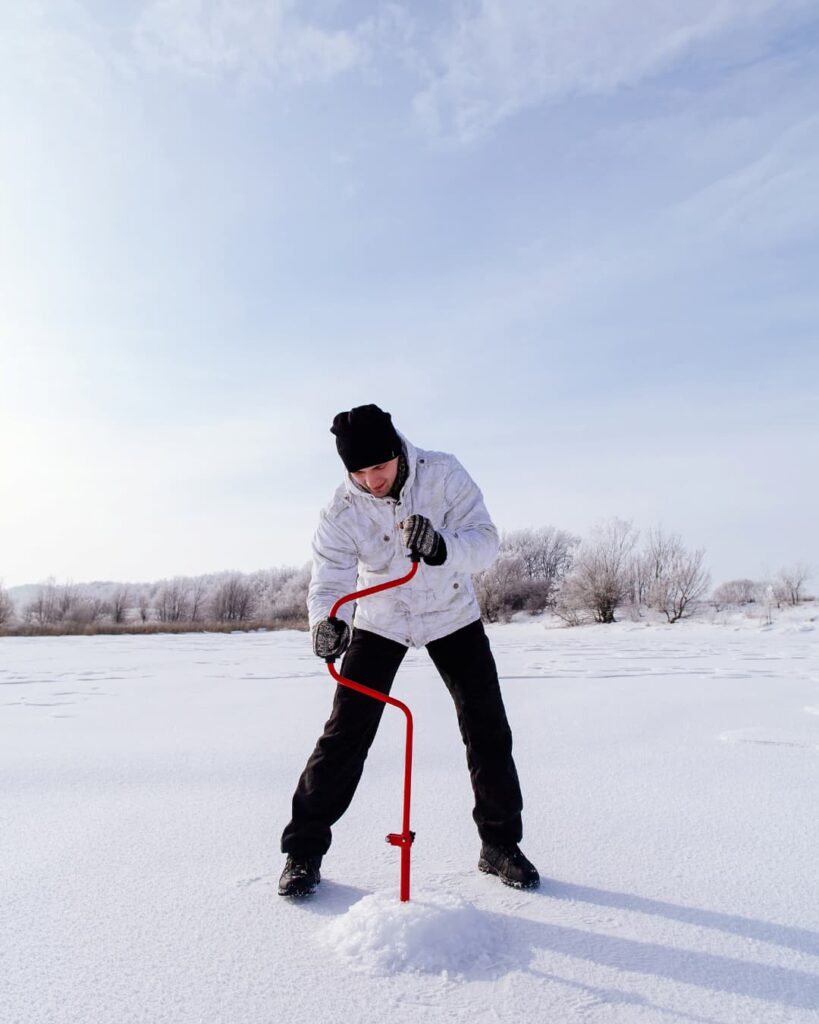 Lapland travel - Ijsvissen - noorderlicht - laplandreizen
